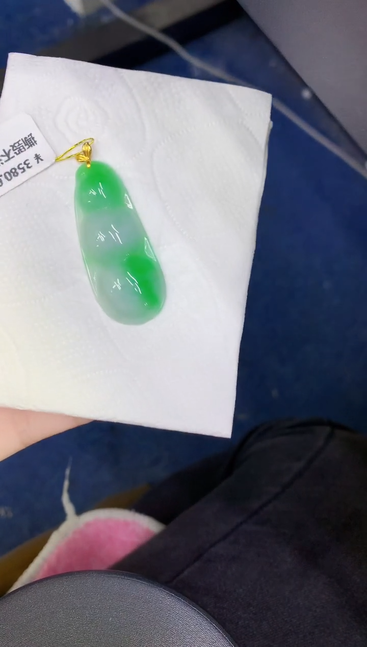 颈饰18K金镶嵌翡翠缅甸天然翡翠a货