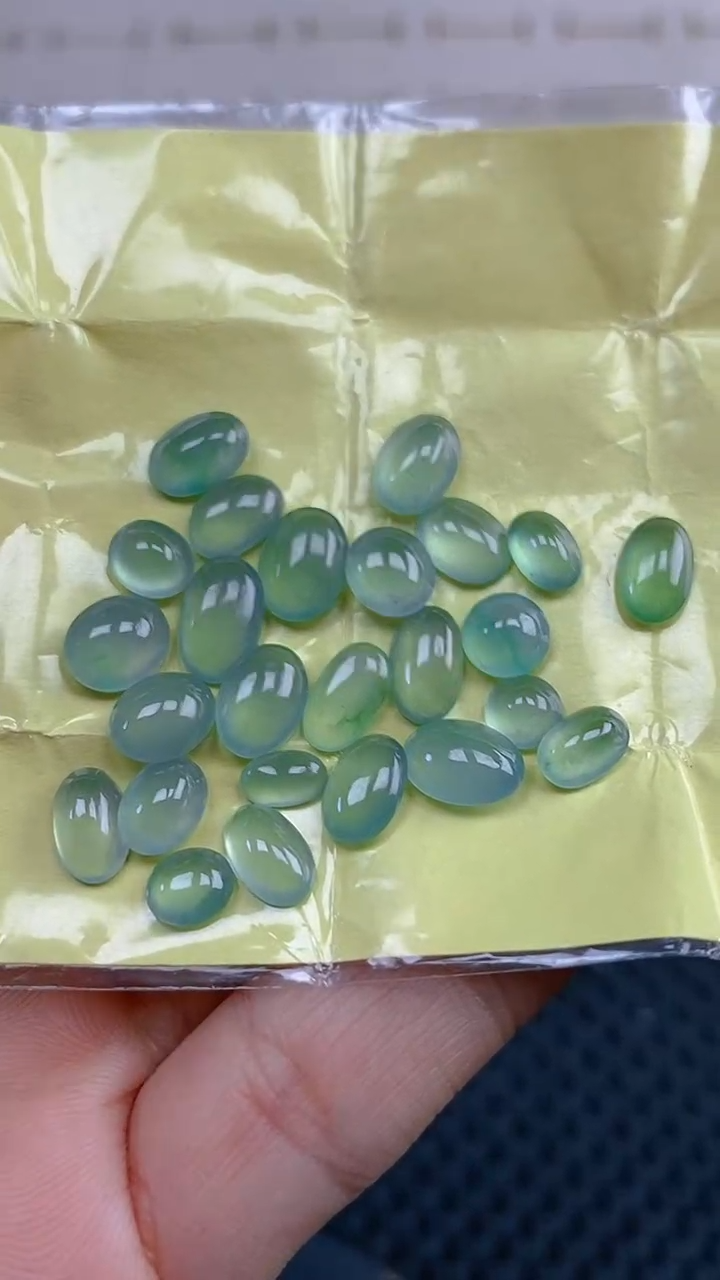 定制翡翠未镶嵌天然翡翠蛋面55