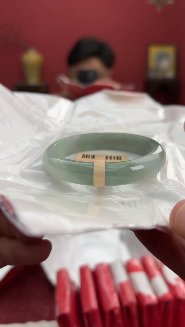 【闪购商品】翡翠手镯（贵妃镯）未镶嵌8手镯