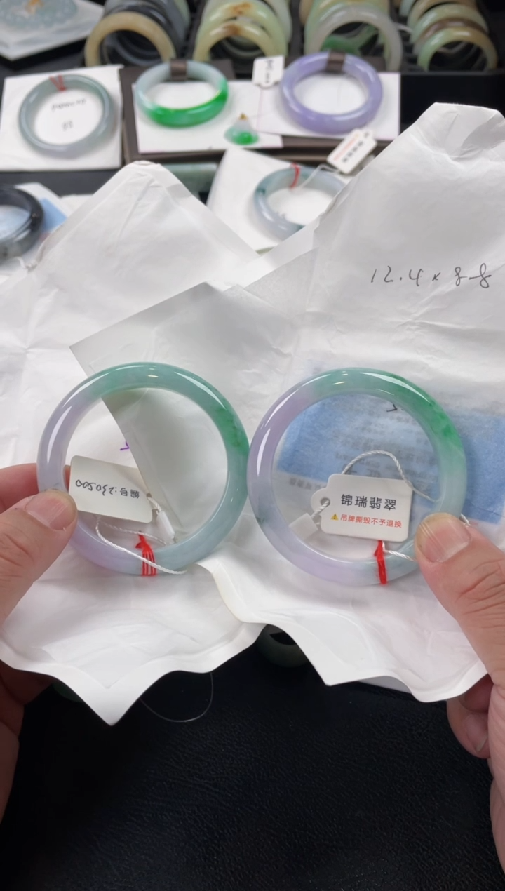 【闪购商品】翡翠手镯未镶嵌56正圈