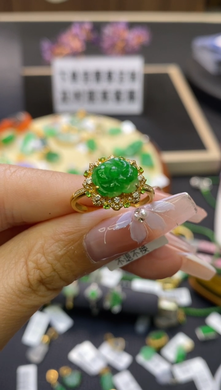 【闪购商品】翡翠颈饰18K金镶嵌净货15982