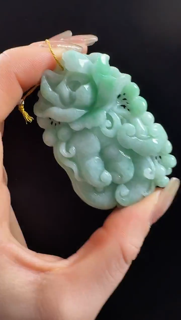 颈饰未镶嵌翡翠人参