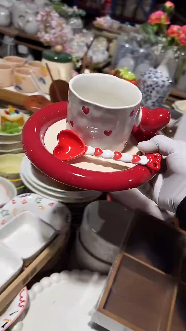 陶瓷红色3件套微瑕 凑满20元包邮