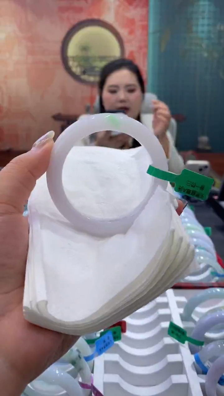 未镶嵌手镯翡翠多人00011338