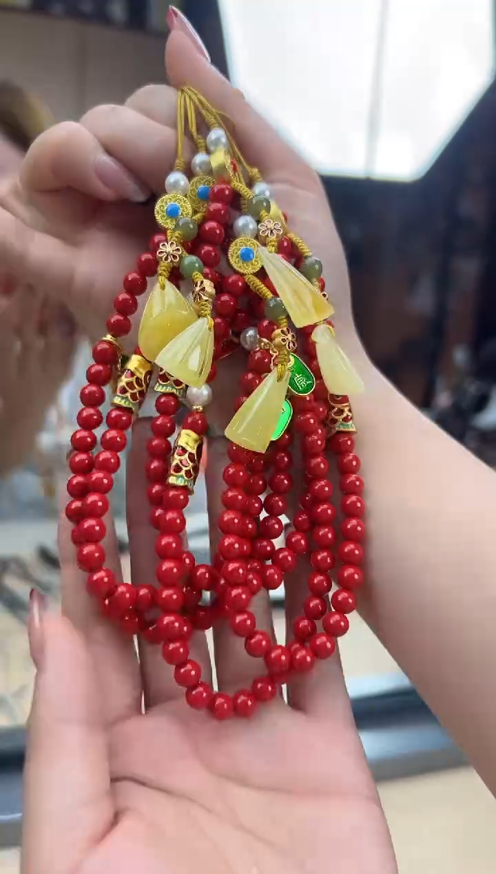 【闪购商品】琥珀裸石未镶嵌蜜蜡手机挂多样性发一条