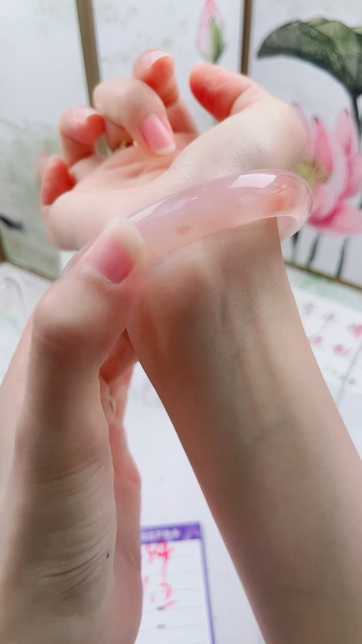 石英质玉手镯未镶嵌L44微色差61.2mm