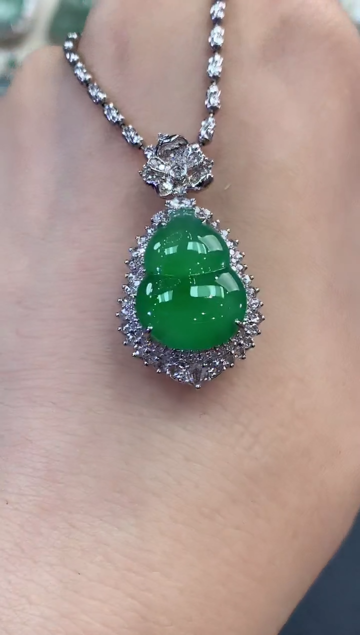 【闪购商品】翡翠吊坠(不含链)18K金镶嵌C96          