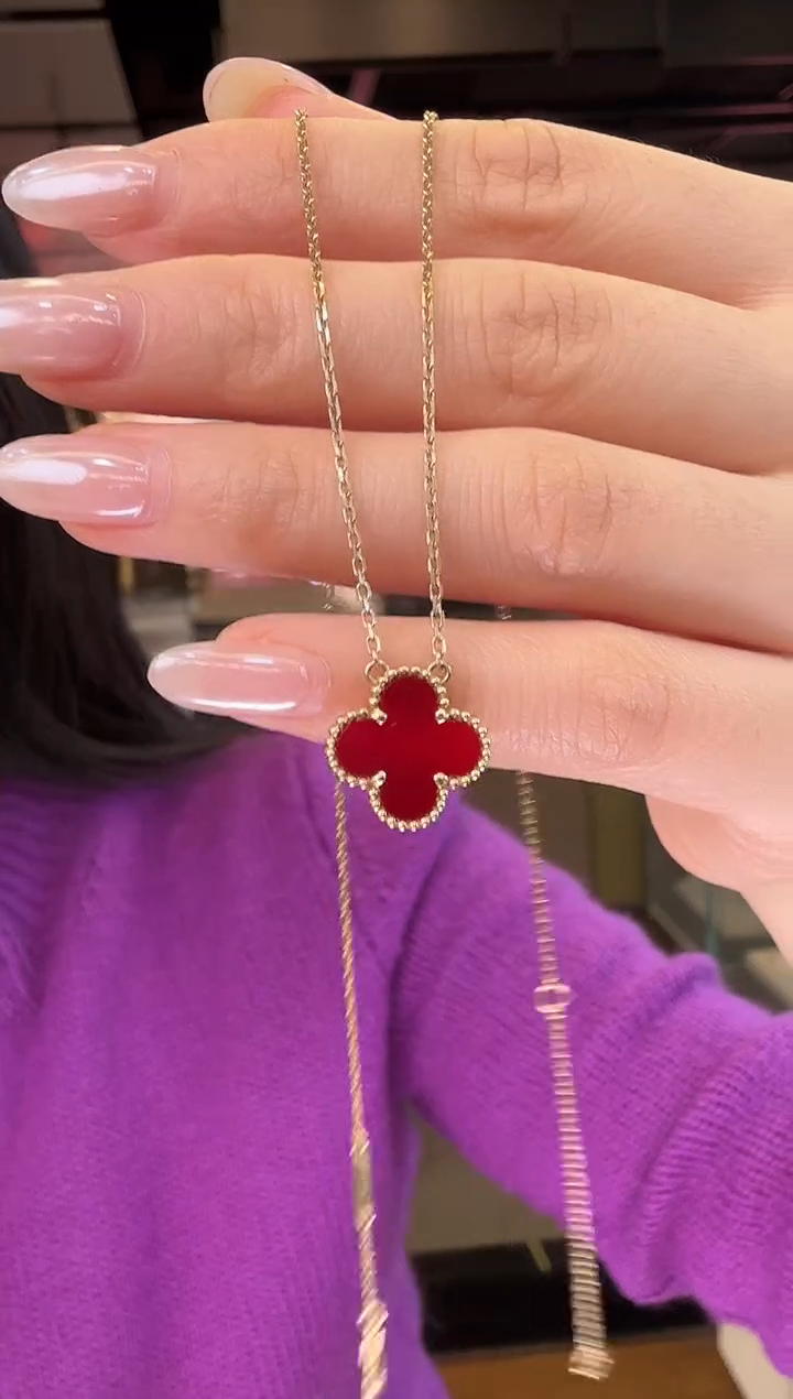 18K金镶嵌项链玛瑙/玉髓15mm红花项链