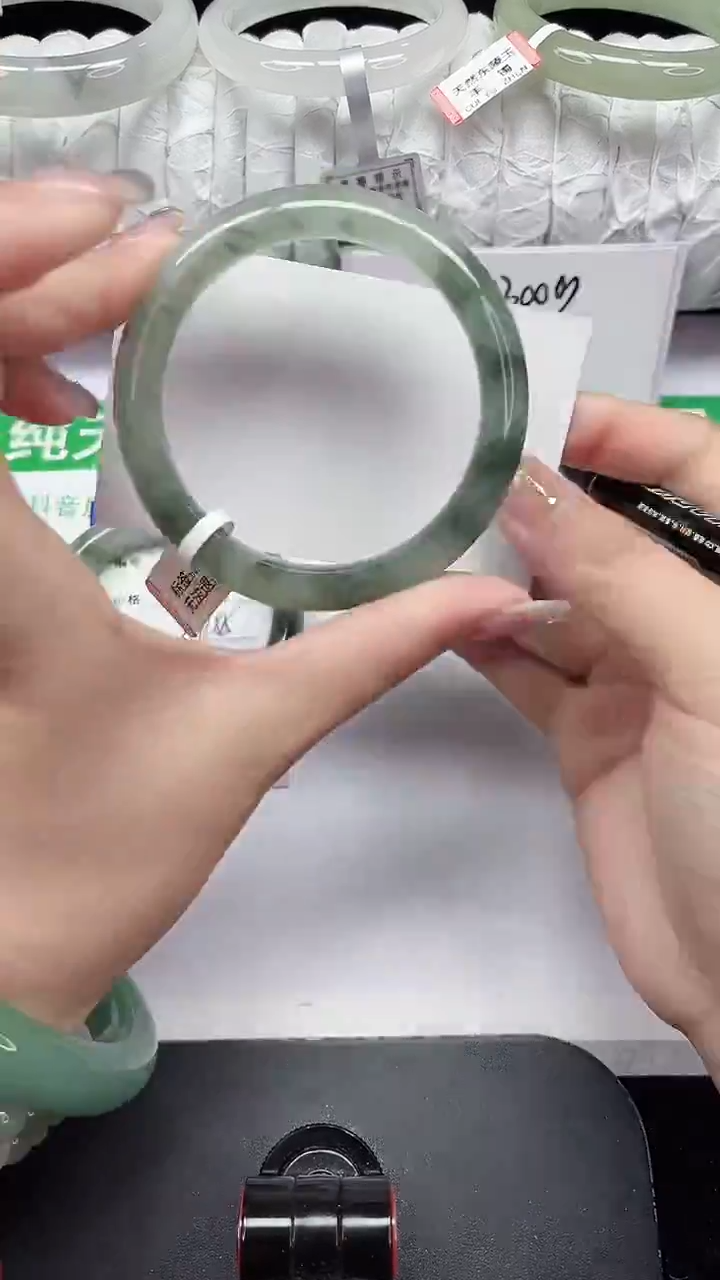 未镶嵌手镯石英质玉235-55/56