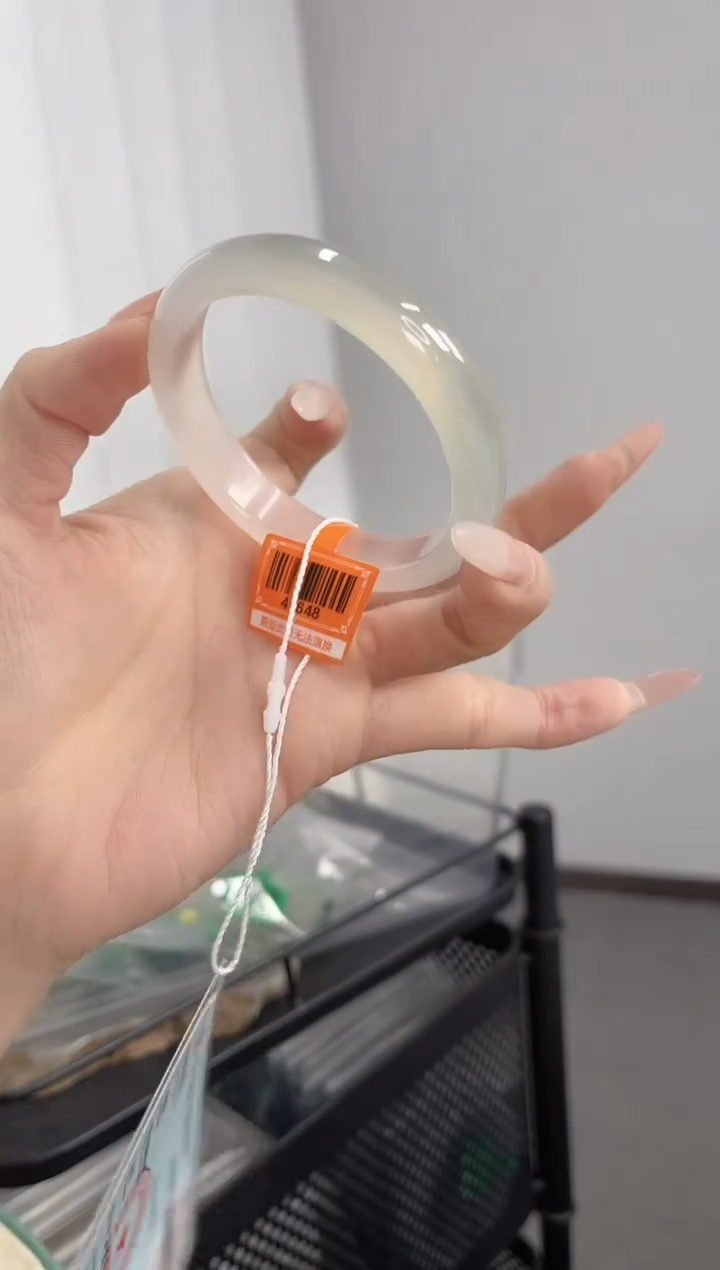 【闪购商品】玛瑙/玉髓手镯未镶嵌55-56圈