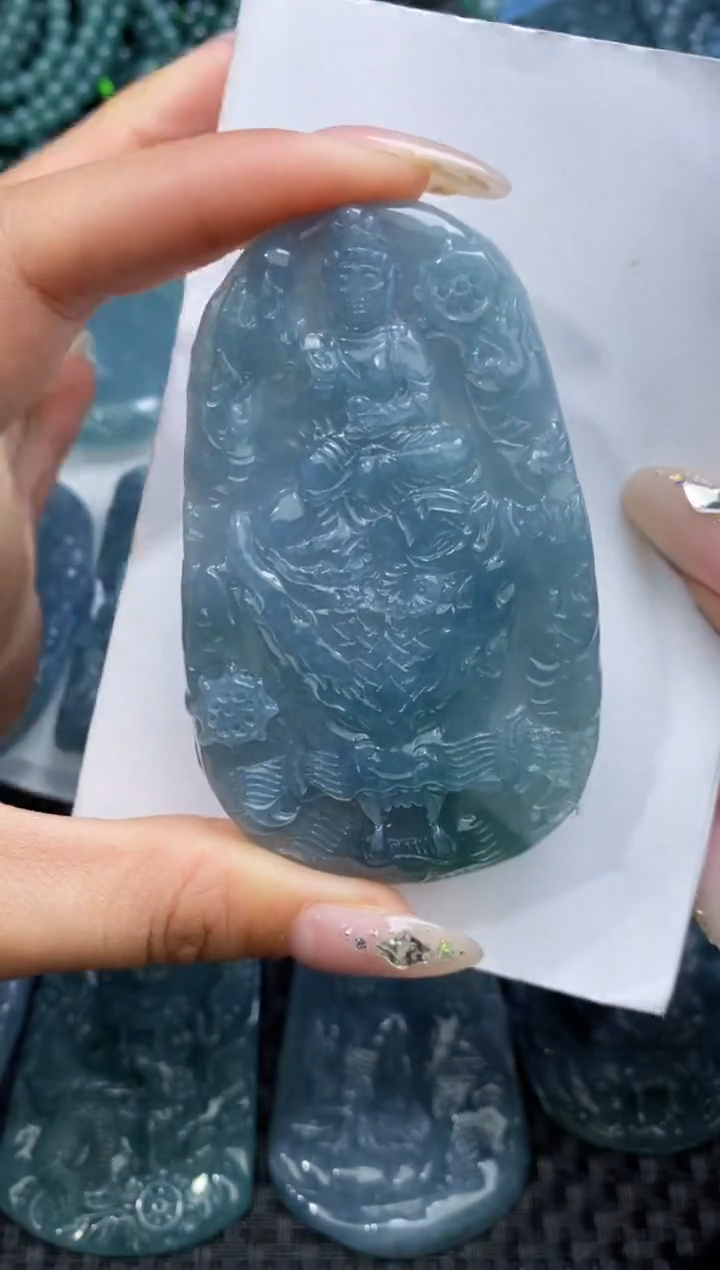 【闪购商品】翡翠颈饰未镶嵌          