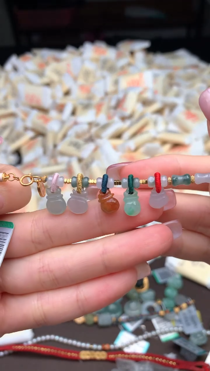 【闪购商品】翡翠手绳未镶嵌—