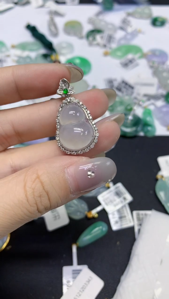 颈饰18K金镶嵌翡翠天然缅甸翡翠A货百元以上9元证书费自理