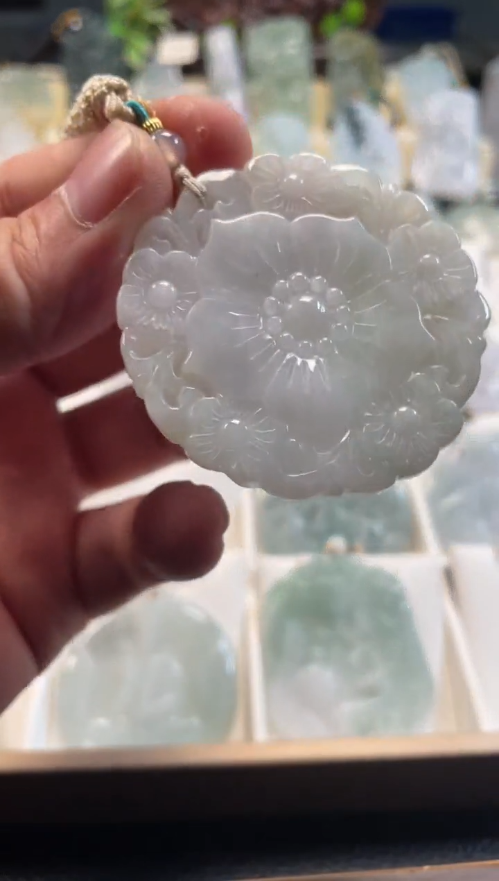 颈饰未镶嵌翡翠12/08/159