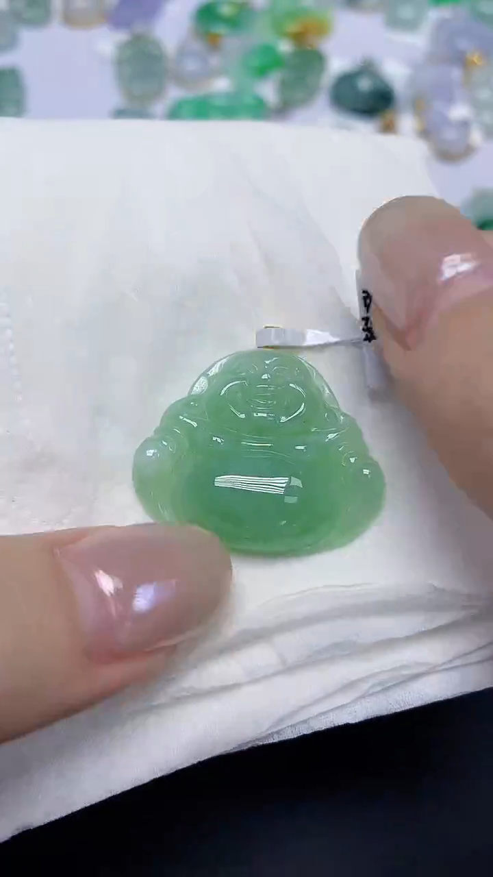 翡翠18K金镶嵌颈饰天然缅甸翡翠A货