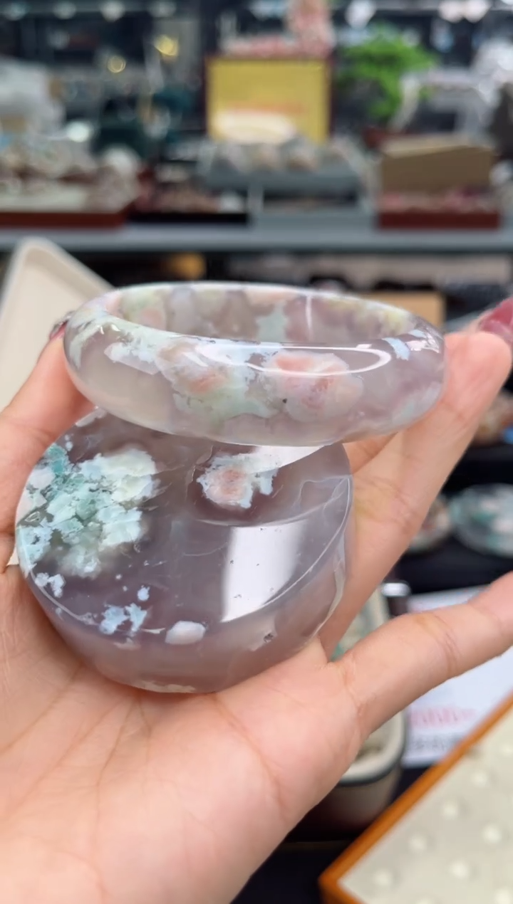 【闪购商品】石英质玉手镯未镶嵌61圈口（赠品镯心）7S8559