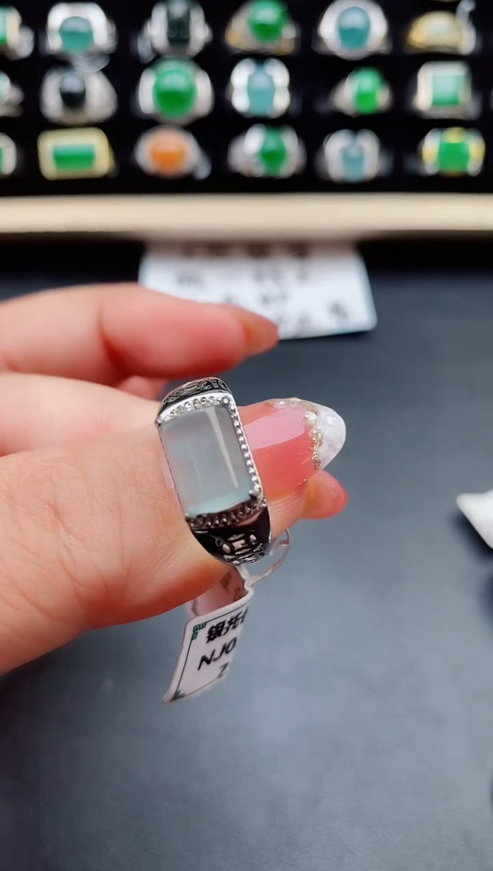 【闪购商品】翡翠戒指银S925镶嵌21212