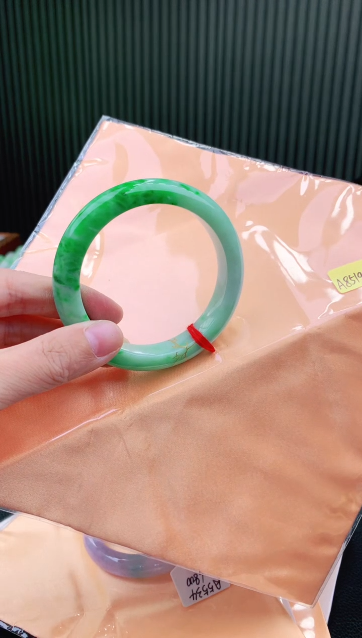 未镶嵌手镯翡翠56+