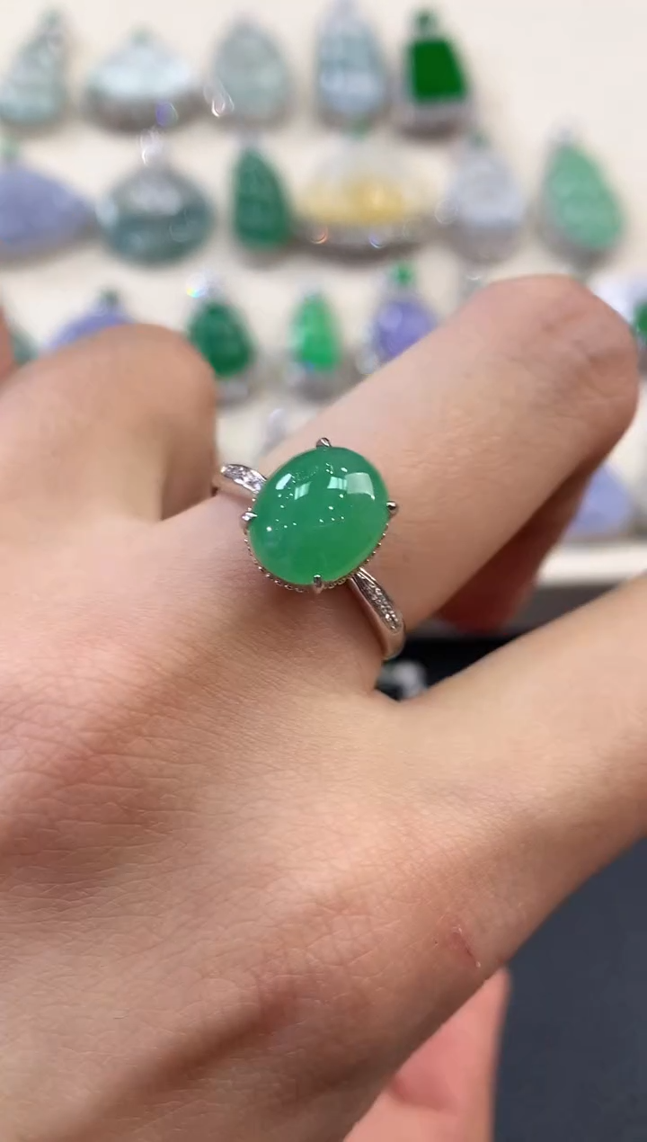 【闪购商品】翡翠戒指18K金镶嵌 B14        