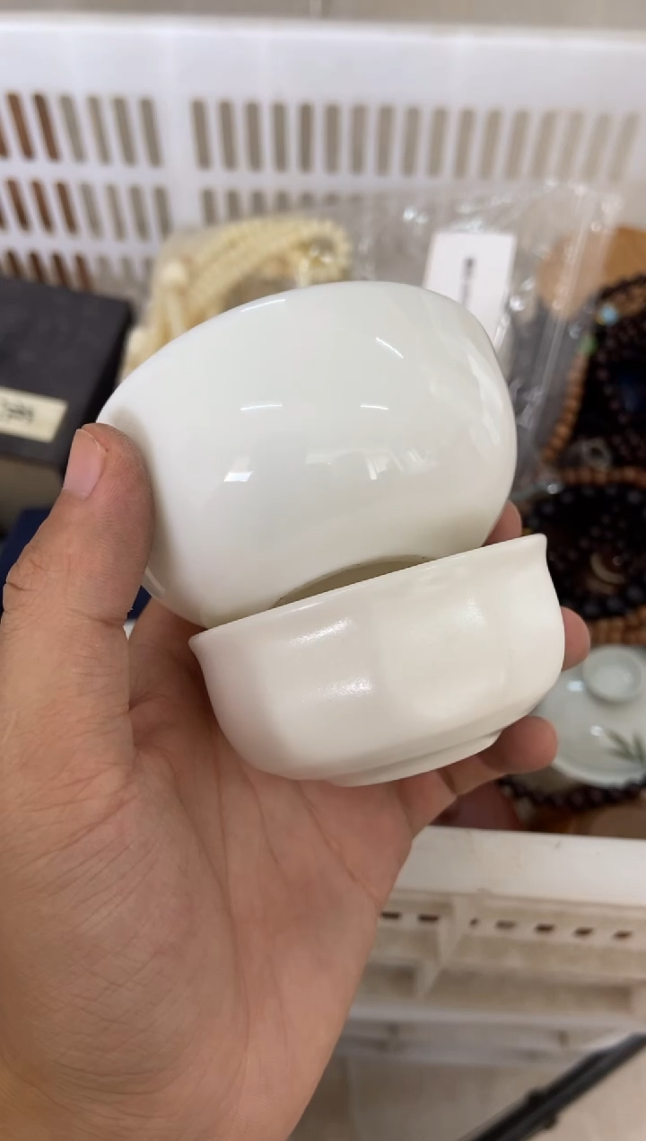 杯无运费险有瑕疵的摄影的产品有使用过的痕迹有点脏介意勿拍