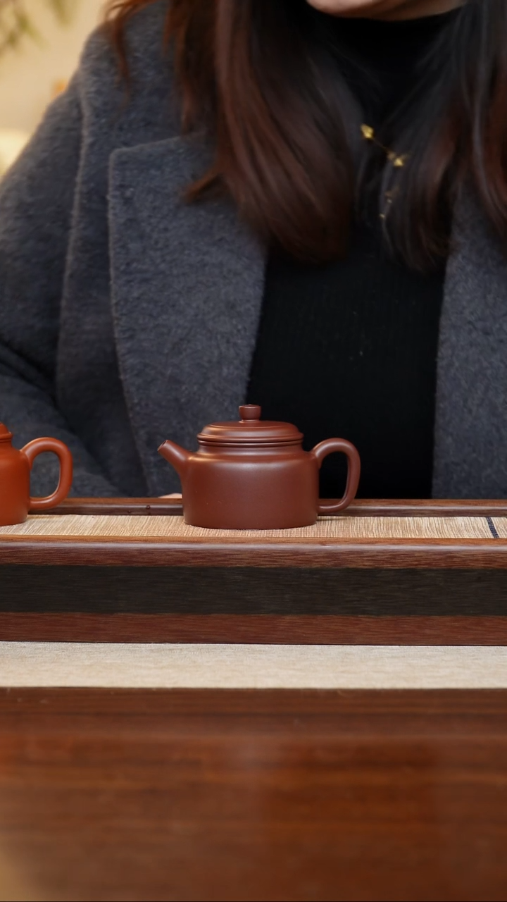 龙血砂德钟150cc宜兴手工紫砂壶