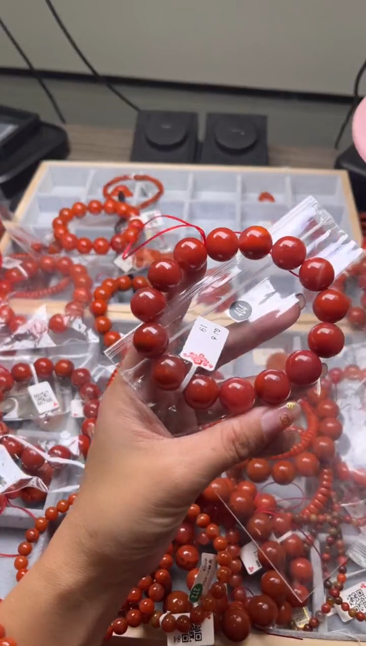 【闪购商品】南红玛瑙珠宝奇石未镶嵌404-15