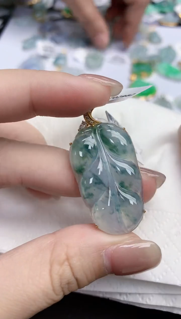 【闪购商品】翡翠颈饰18K金镶嵌天然缅甸翡翠A货
