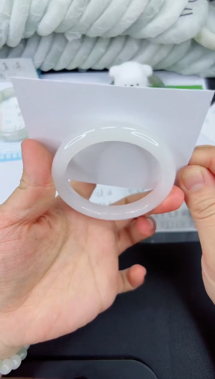 【闪购商品】石英质玉手镯未镶嵌402-54.9