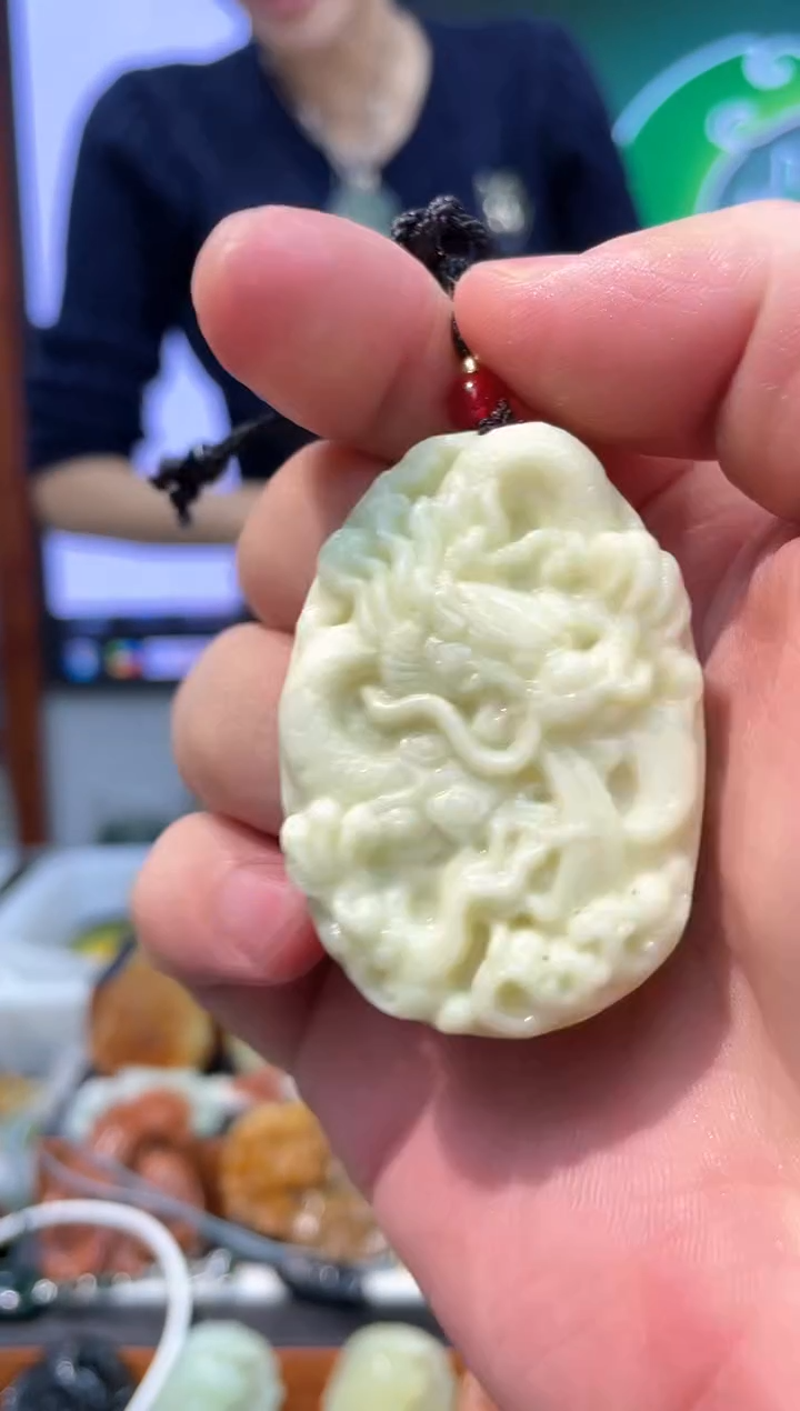 【闪购商品】岫玉吊坠未镶嵌·