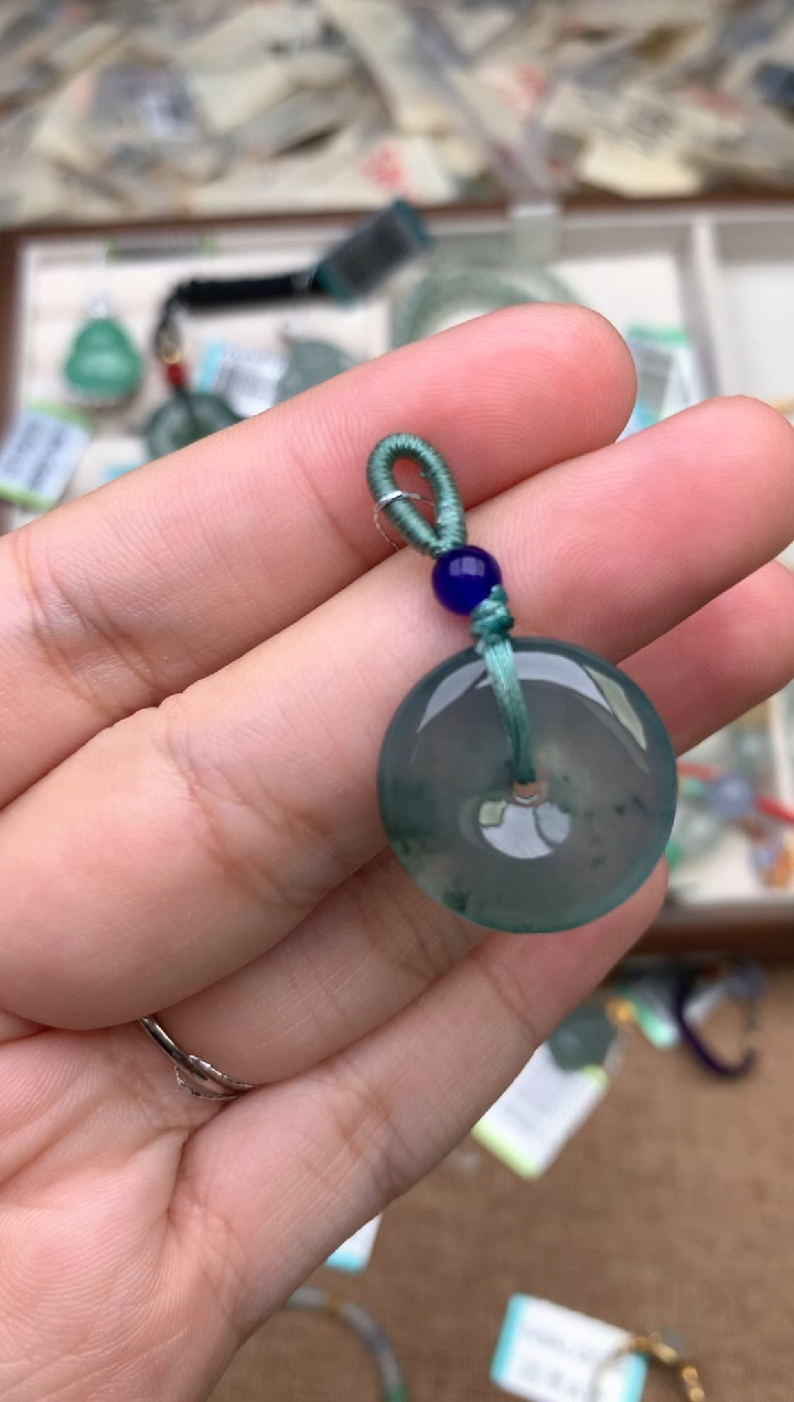 未镶嵌挂件翡翠1