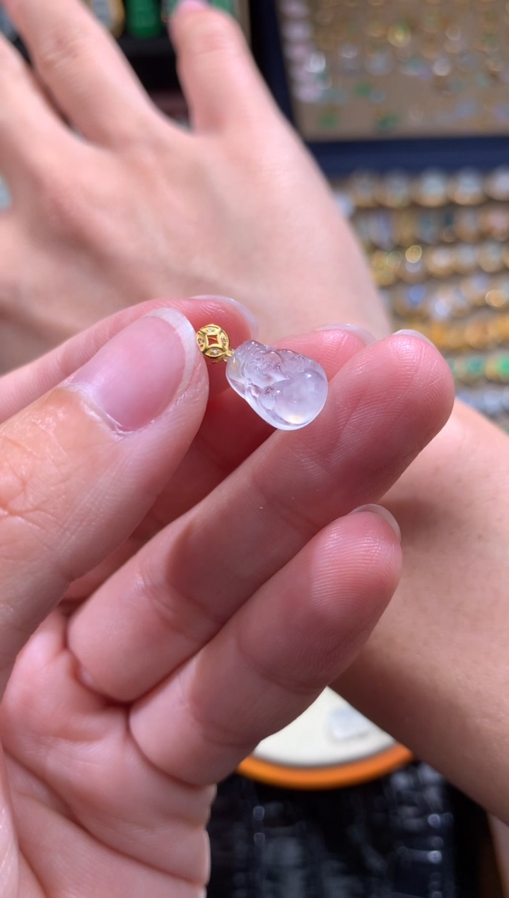 颈饰18K金镶嵌翡翠翡翠