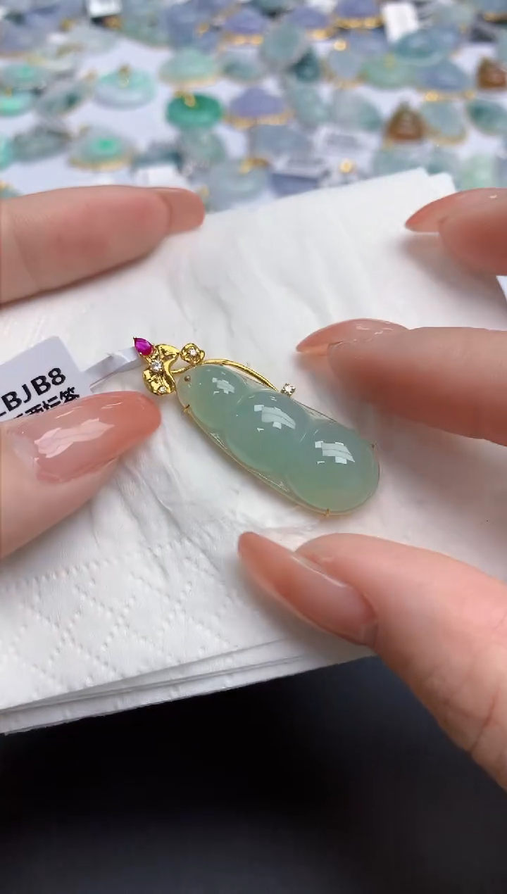 【闪购商品】翡翠颈饰18K金镶嵌天然缅甸翡翠A货