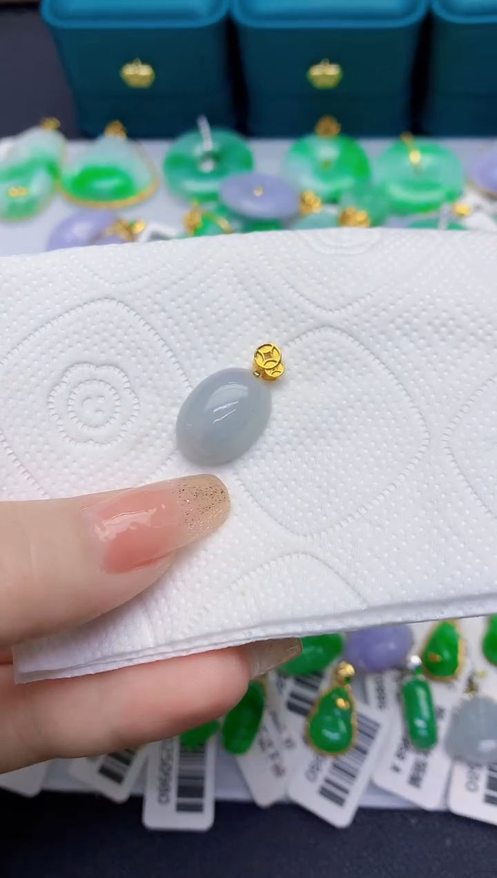 颈饰未镶嵌翡翠缅甸天然翡翠A货