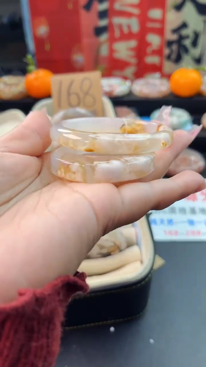 【闪购商品】石英质玉手镯未镶嵌赠送镯心（55圈口）