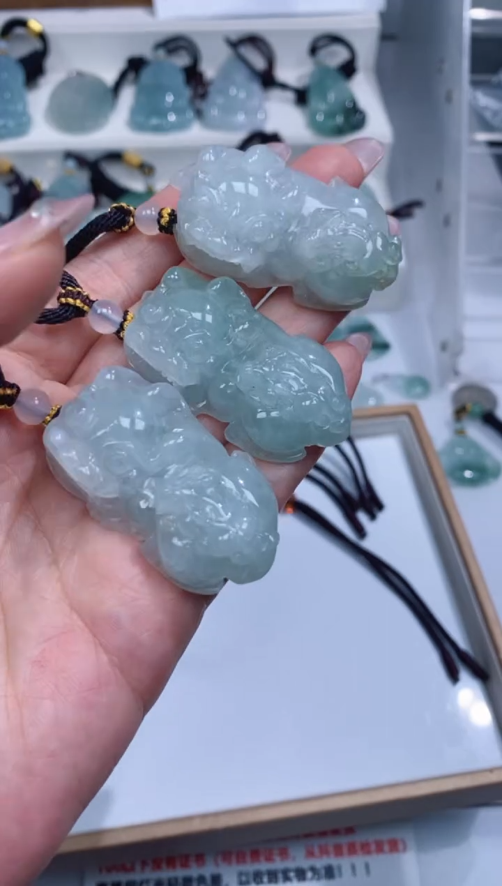 颈饰未镶嵌翡翠吊坠团购多样性发一件