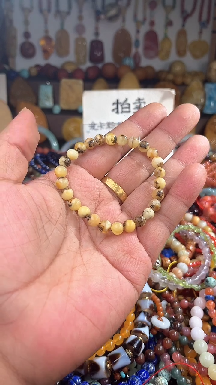 裸石琥珀未镶嵌知*。 一物一拍 168986