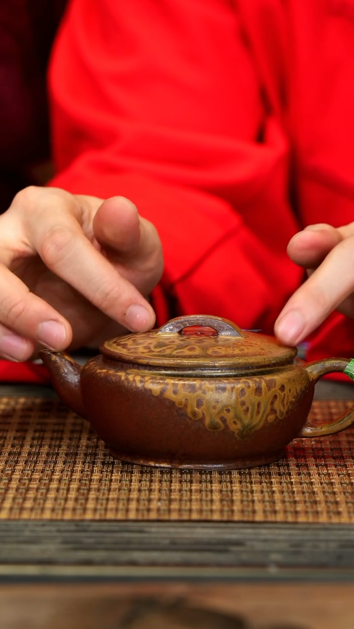 【闪购商品】紫砂茶壶GFY44汉瓦 沉香木柴烧