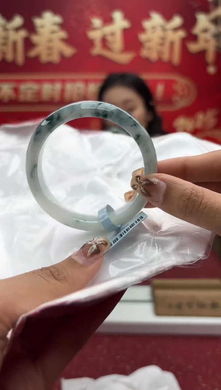 【闪购商品】翡翠手镯未镶嵌15手镯