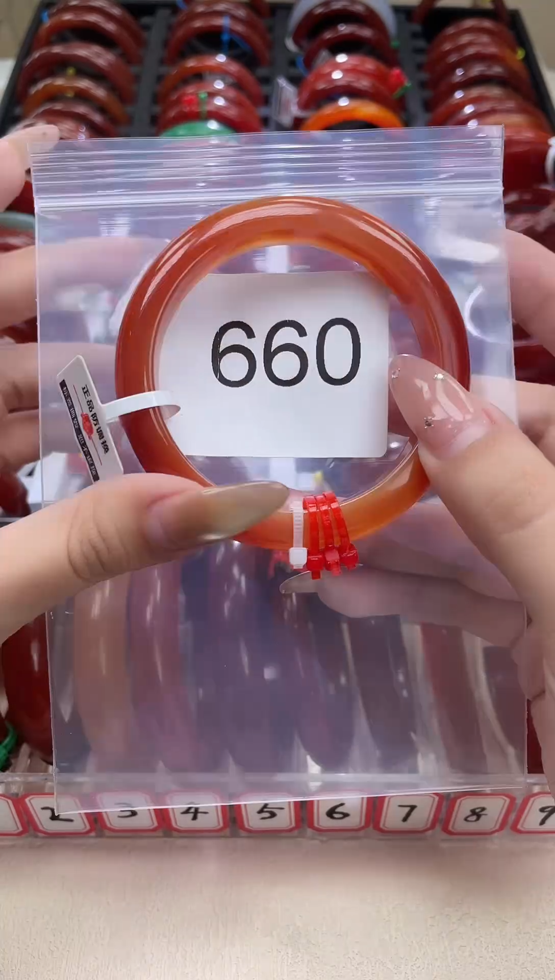 手镯玛瑙/玉髓未镶嵌56圈口*A660