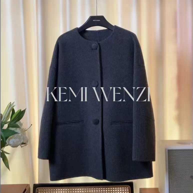 灰色圆领中长大衣