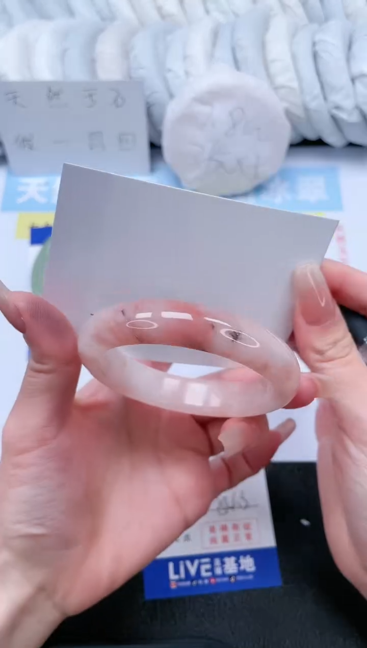 【闪购商品】石英质玉手镯未镶嵌T258-60