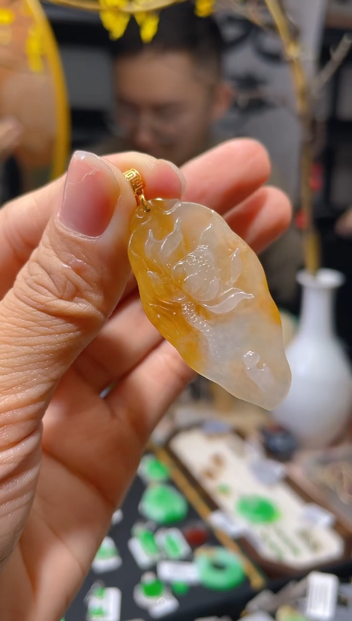 【闪购商品】翡翠颈饰18K金镶嵌假一赔三