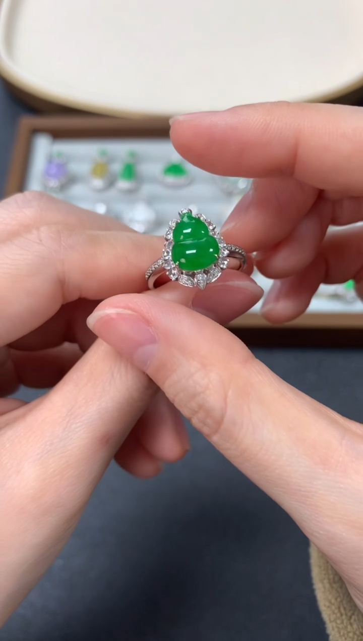 【闪购商品】翡翠戒指18K金镶嵌戒指11800
