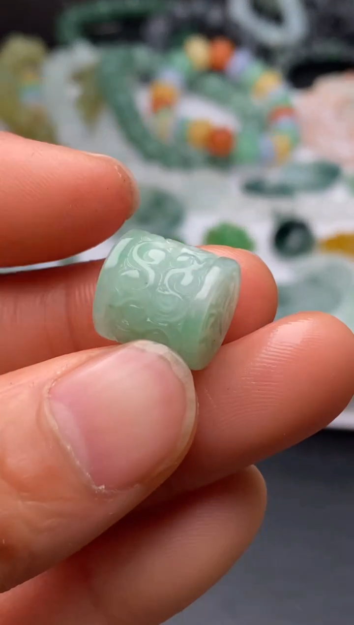 【闪购商品】定制翡翠未镶嵌翡翠毛货~多样性发货一个