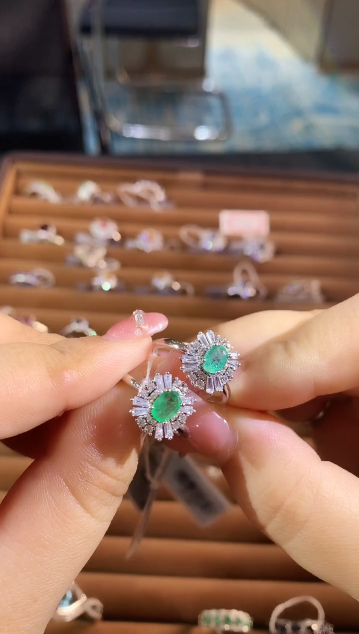 【闪购商品】祖母绿戒指银S925镶嵌003时尚戒指多样性发其一