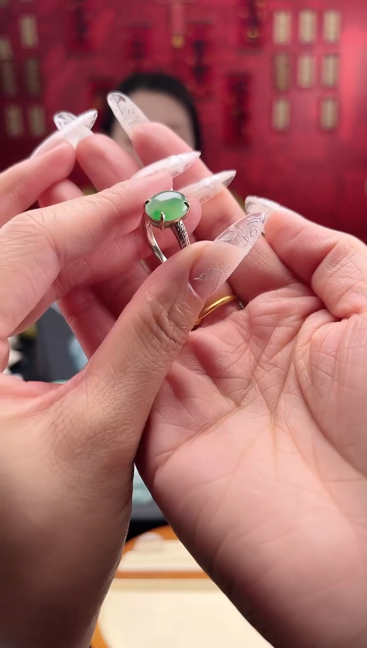 【闪购商品】翡翠戒指18K金镶嵌戒指