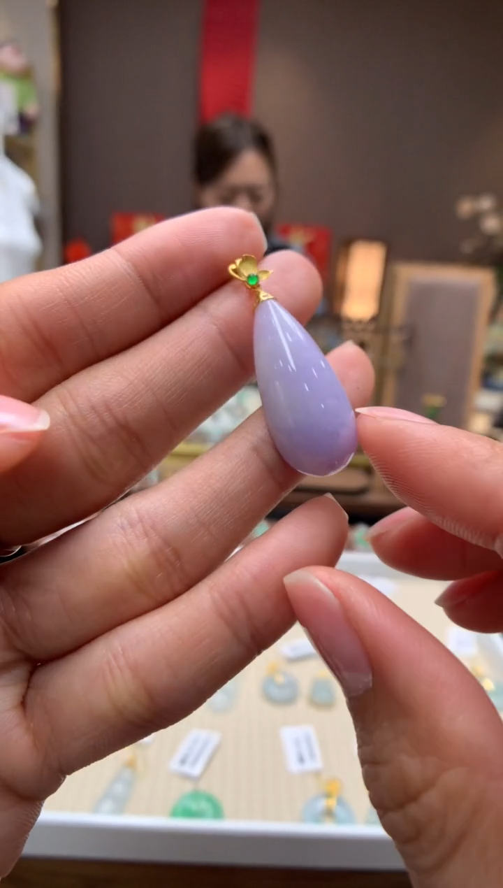 【闪购商品】翡翠颈饰18K金镶嵌水滴