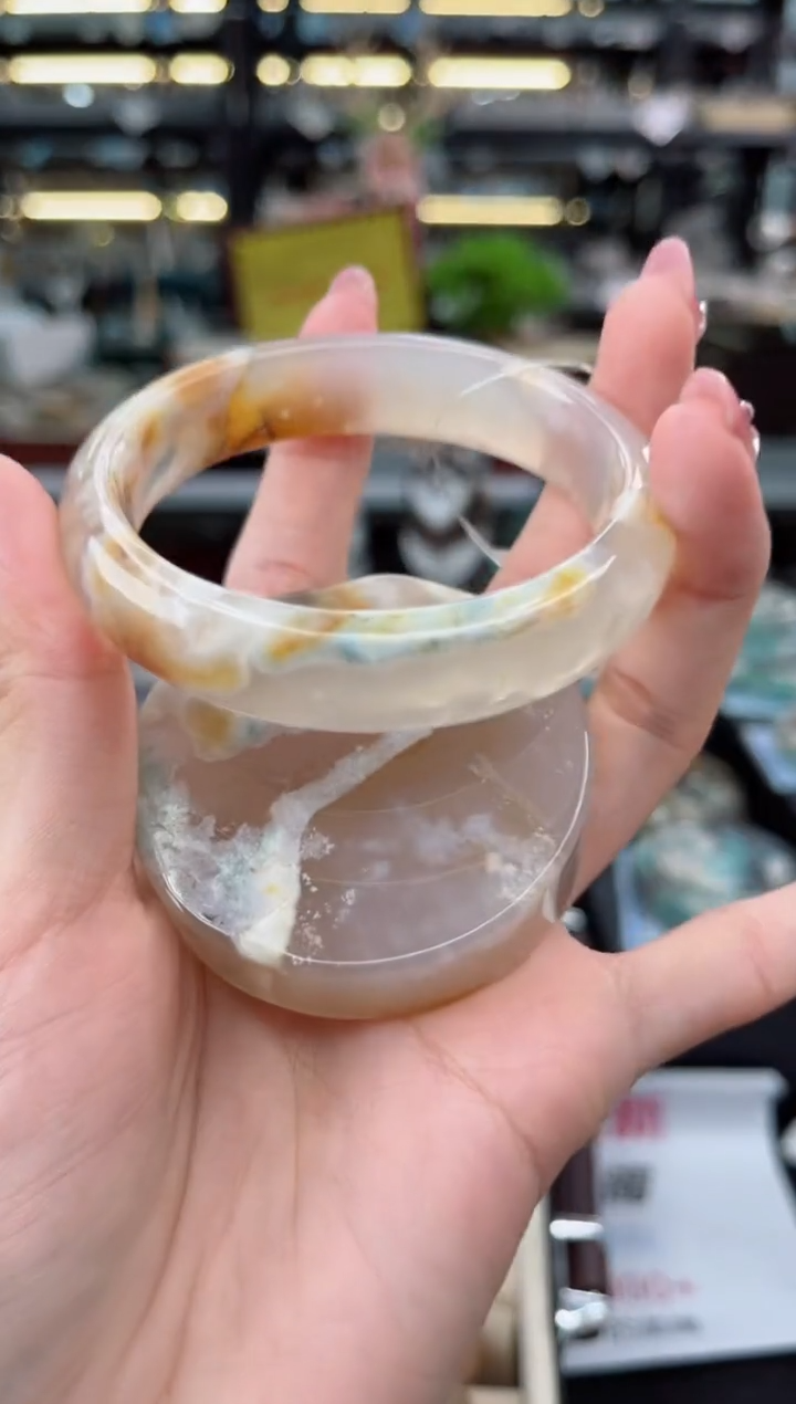 【闪购商品】石英质玉手镯未镶嵌55圈口（赠品镯心）3503892
