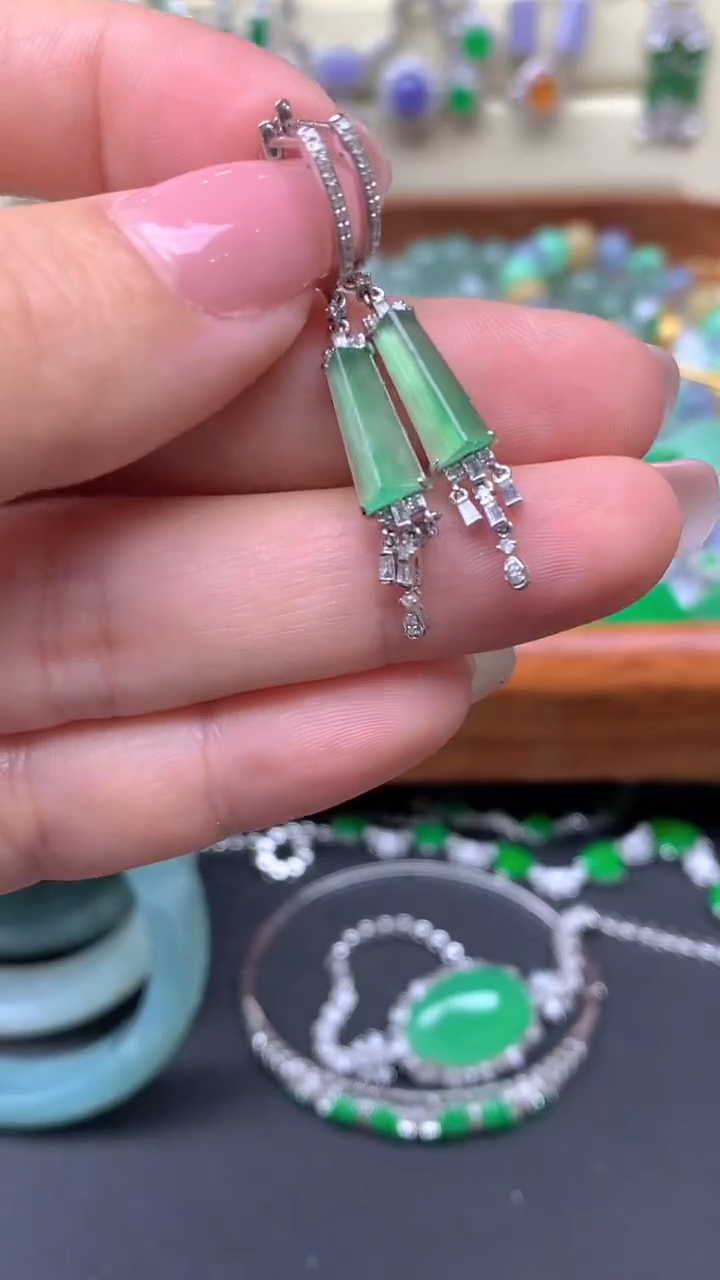 【闪购商品】翡翠耳饰18K金镶嵌290-天然翡翠