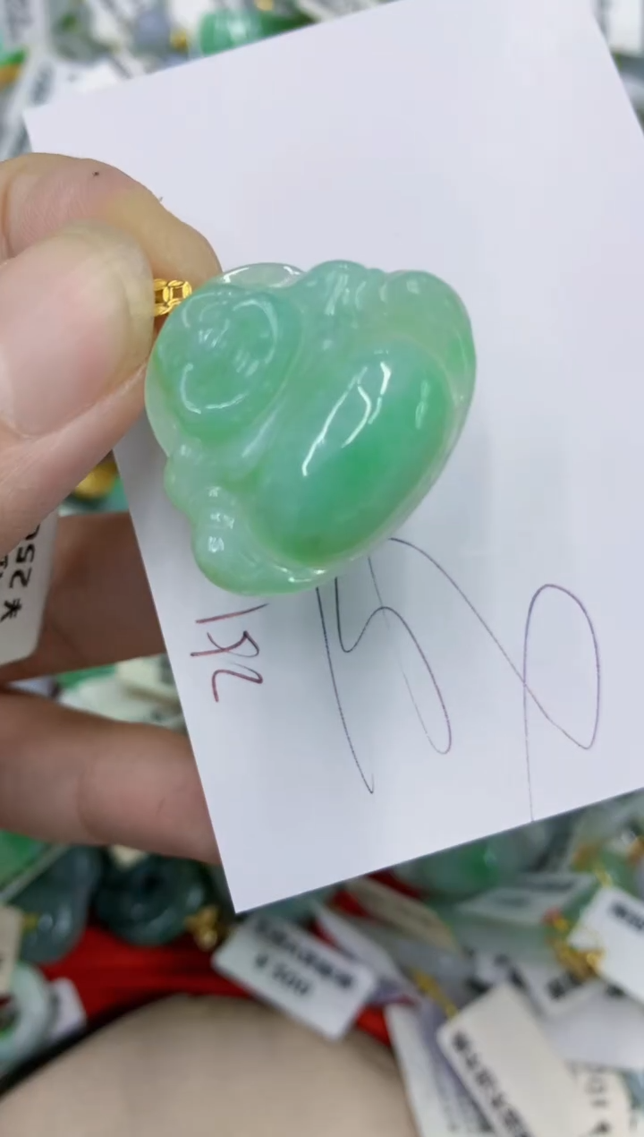 颈饰18K金镶嵌翡翠11111111111